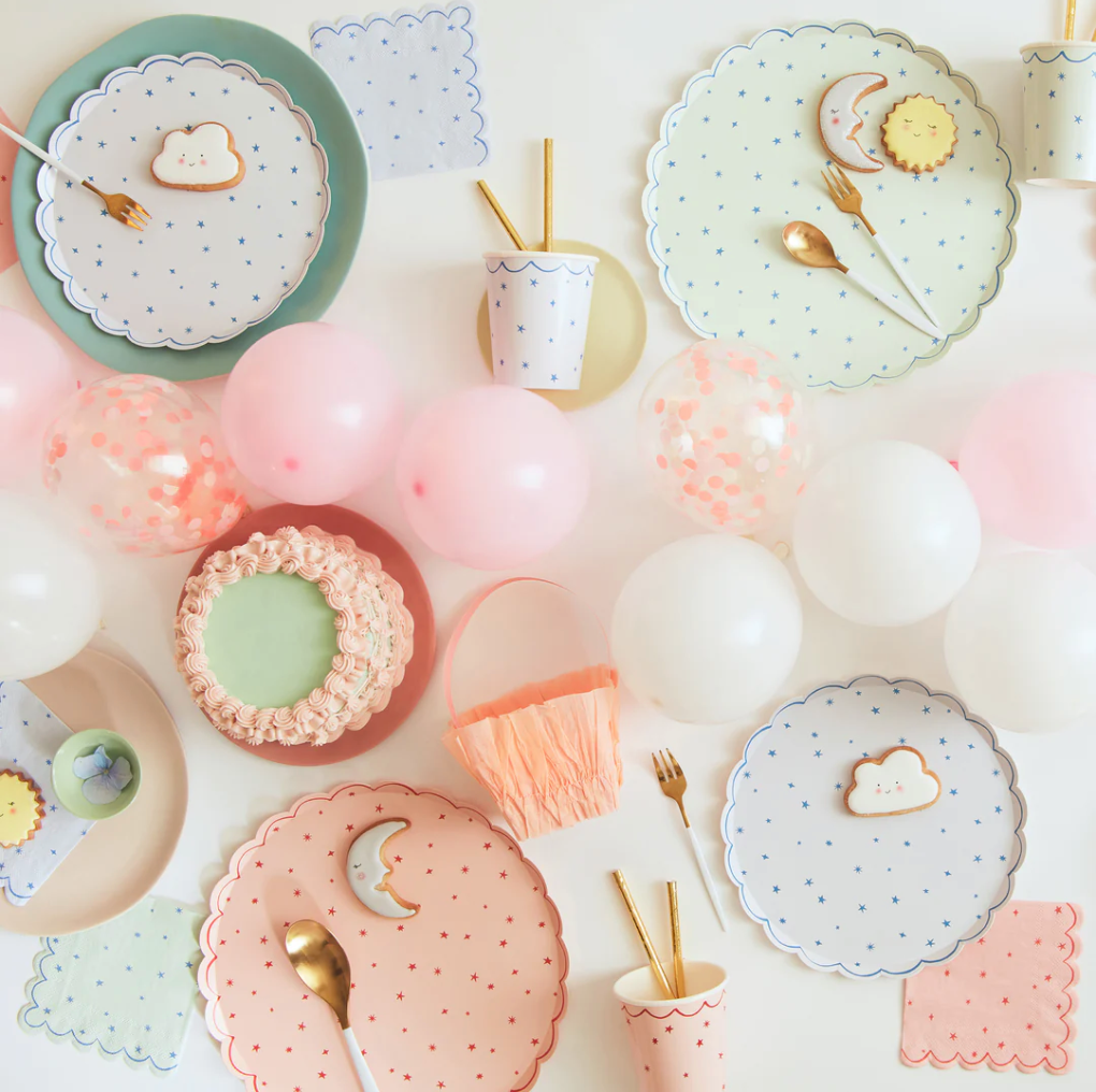 Star Pattern Dinner Plates (x 8)